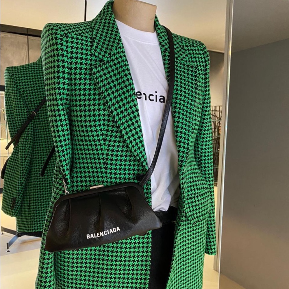 Hourglass single-breasted houndstooth jacket